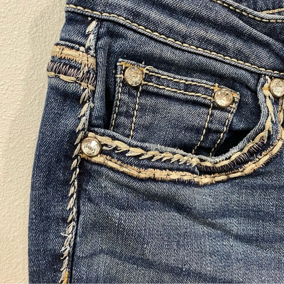 Shyanne Western Embroidered Full Length Low Rise Embellished Bootcut Denim 27 - Picture 4 of 10